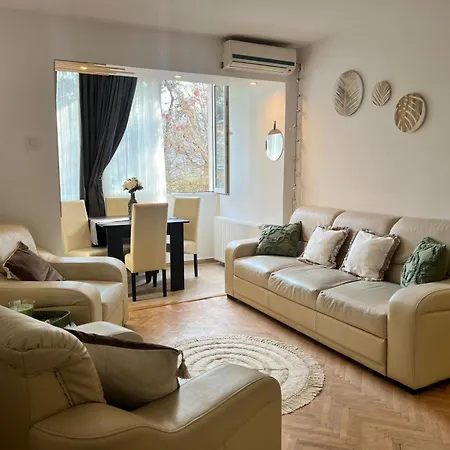 The House In The Park Apartament *