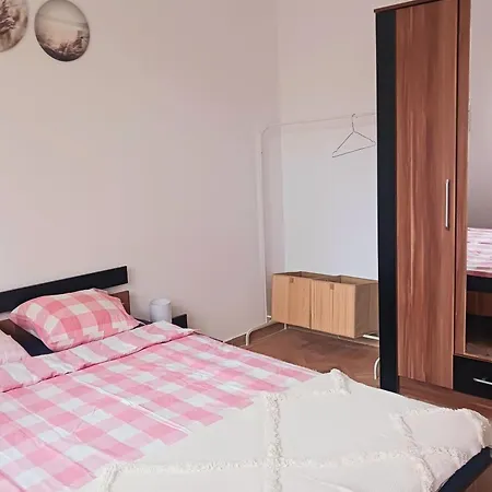 The House In The Park Apartment