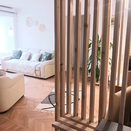 The House In The Park Apartment *