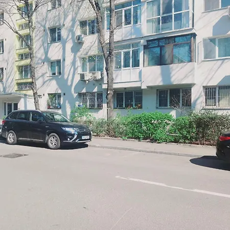 The House In The Park Apartment *