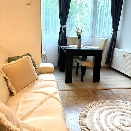 The House In The Park Апартаменты