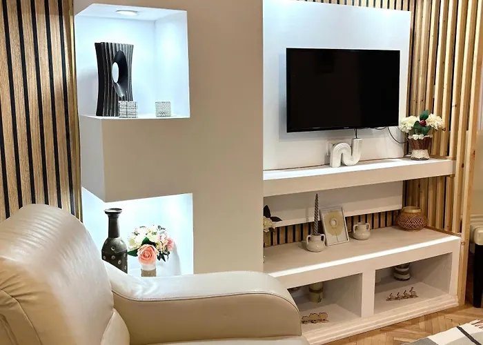 The House In The Park 부쿠레슈티